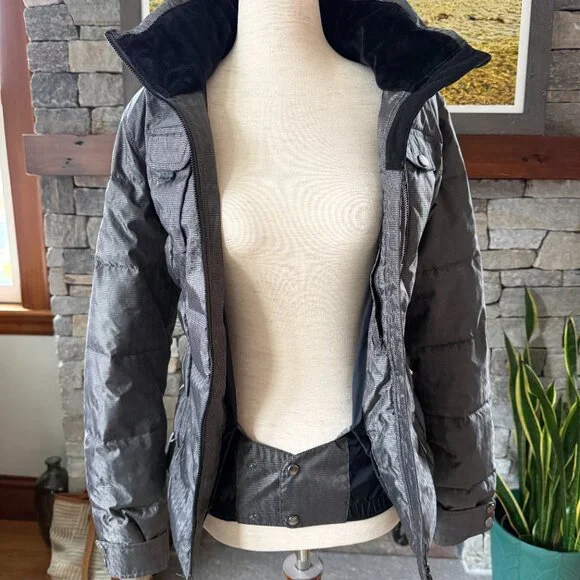 Obermeyer Ski Jacket - Picture 3 of 8